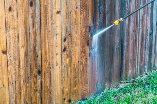 Fence Washing in Fort Walton Beach