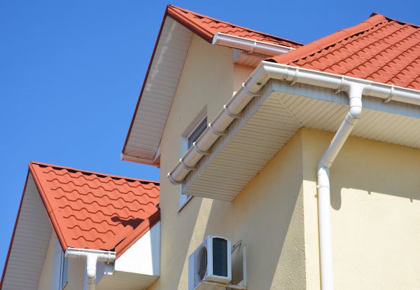 Soffit Cleaning in Fort Walton Beach
