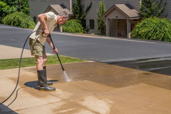 Concrete Pressure Cleaning in Fort Walton Beach