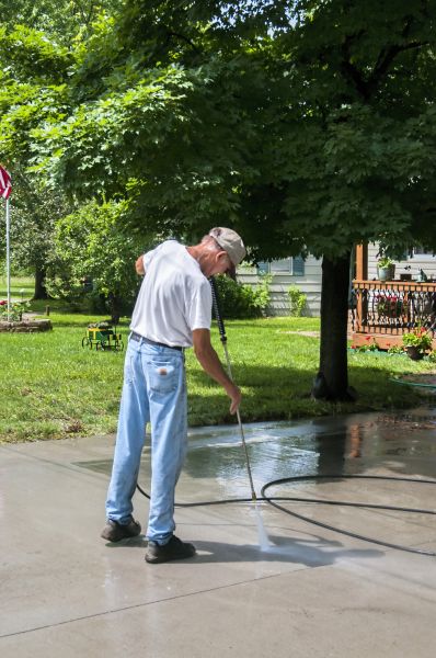 Driveway Concrete Cleaning in Fort Walton Beach